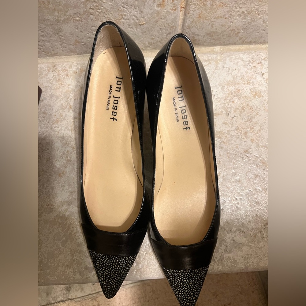 Jon Josef Pare Patent pumps